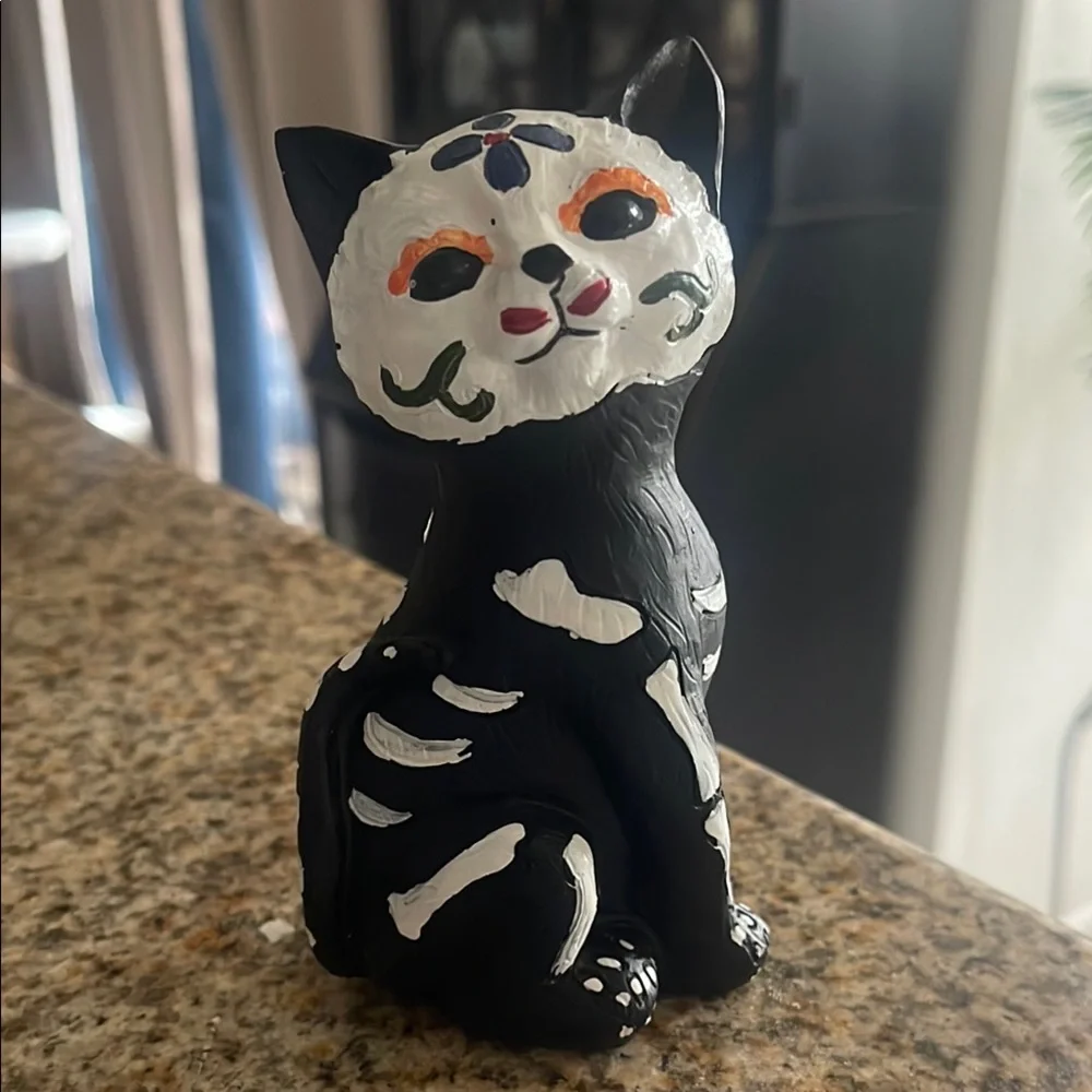 Black & White Cat Figurine — Decorative Pet Statue